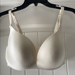 Cacique NWOT 36DD plunge bra